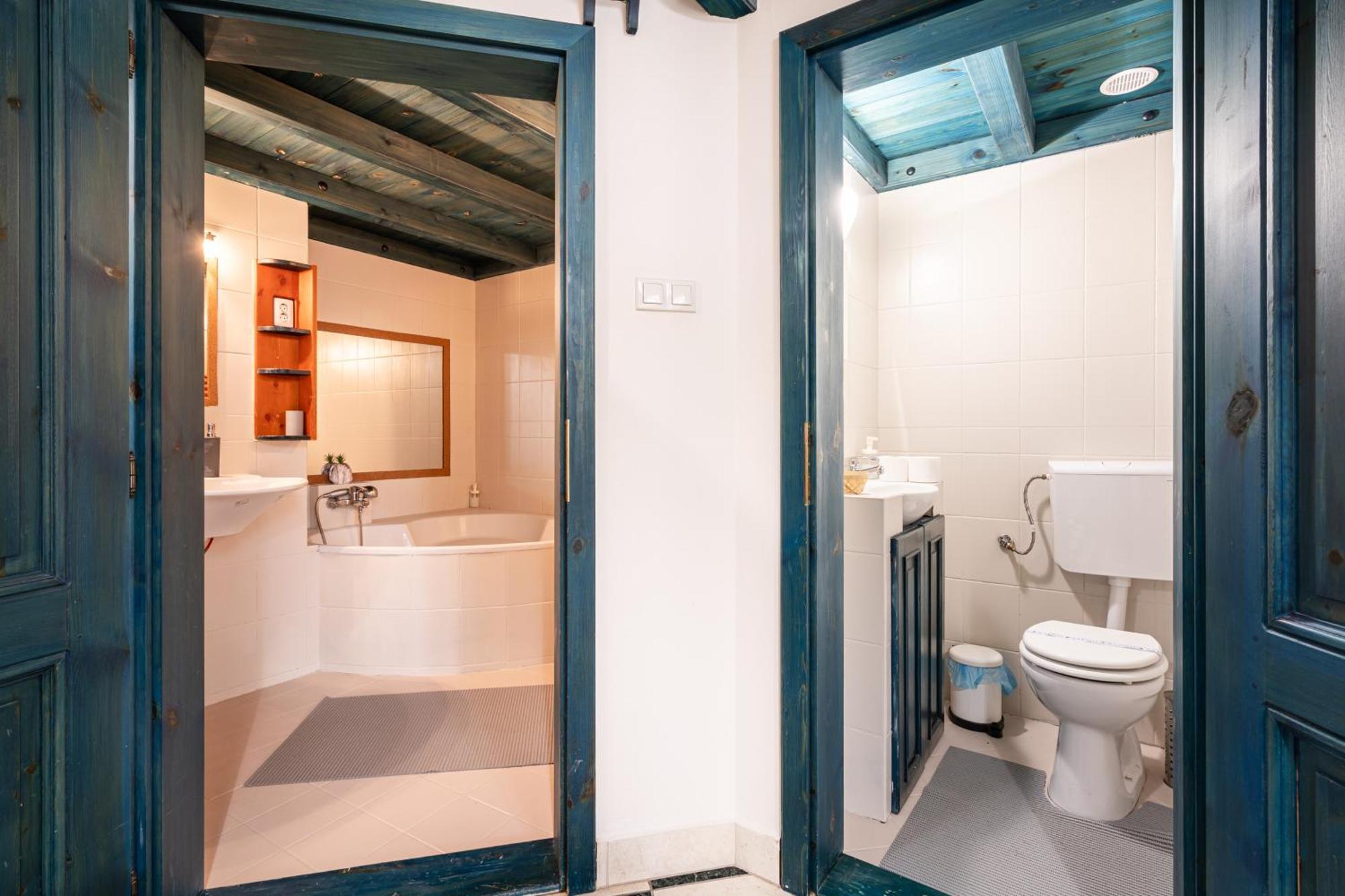 Castle Chainbridge Apartment ブダペスト エクステリア 写真